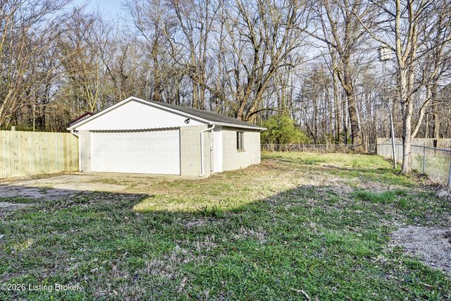 10622 Charlene Dr, Fairdale, KY 40118