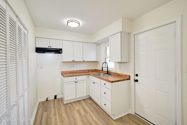 10622 Charlene Dr, Fairdale, KY 40118