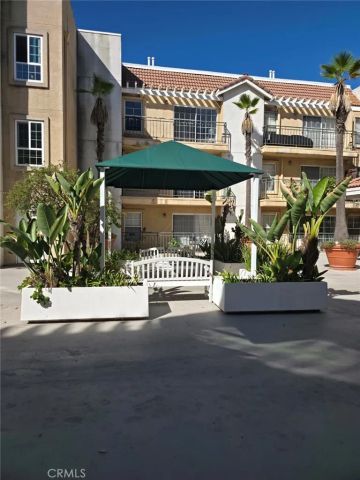 4760 Templeton 3204, Los Angeles, CA 90032