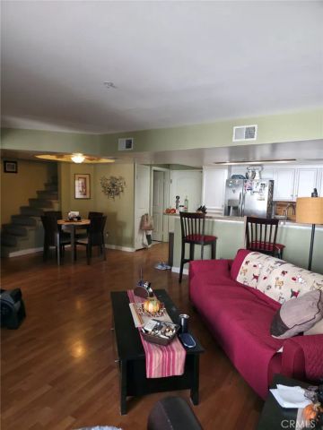 4760 Templeton 3204, Los Angeles, CA 90032