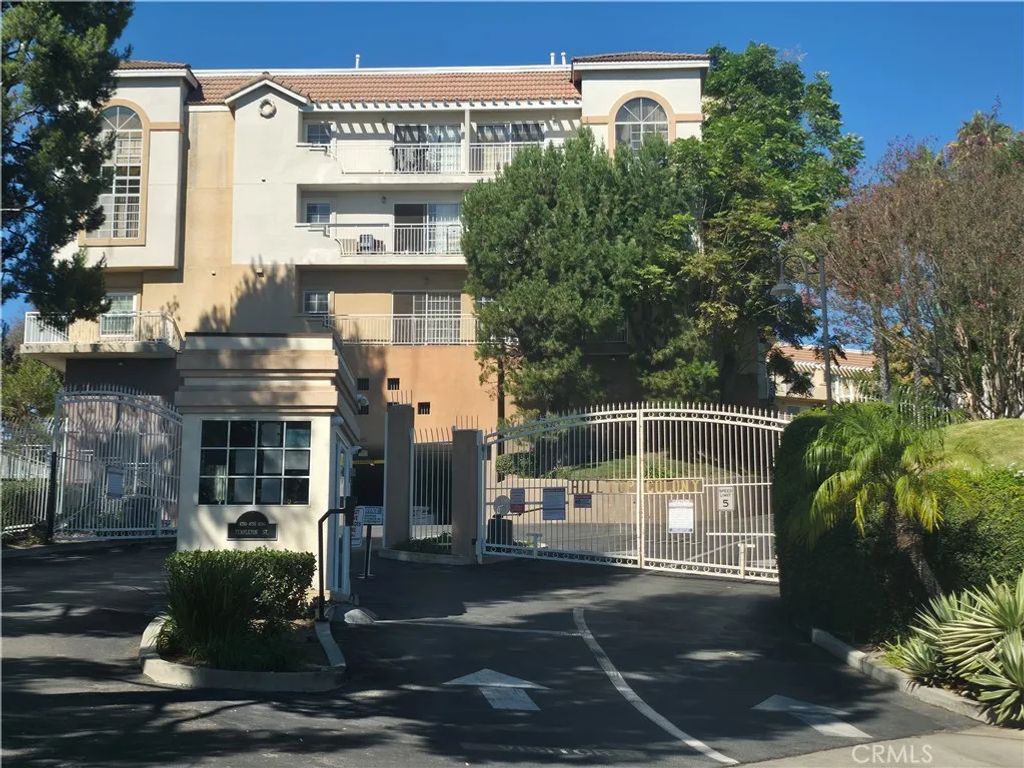 4760 Templeton 3204, Los Angeles, CA 90032