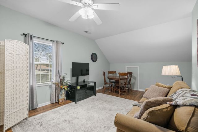 5113 Pee Dee Ln., Murrells Inlet, SC 29576