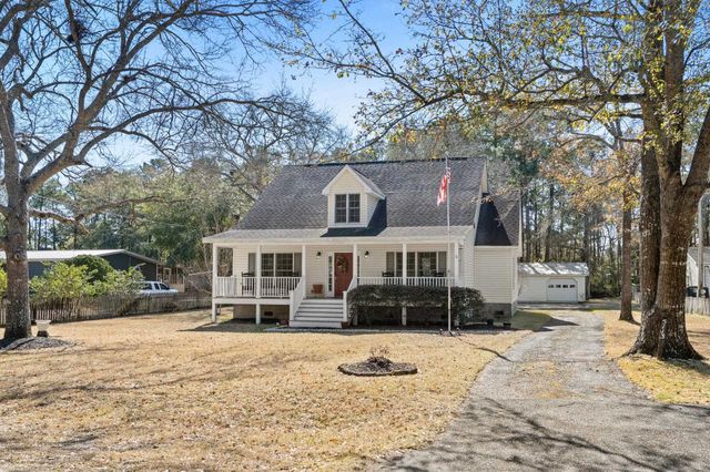 5113 Pee Dee Ln., Murrells Inlet, SC 29576