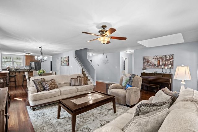 5113 Pee Dee Ln., Murrells Inlet, SC 29576