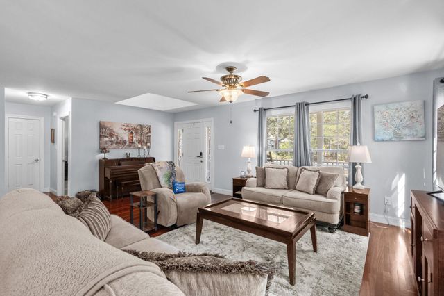 5113 Pee Dee Ln., Murrells Inlet, SC 29576