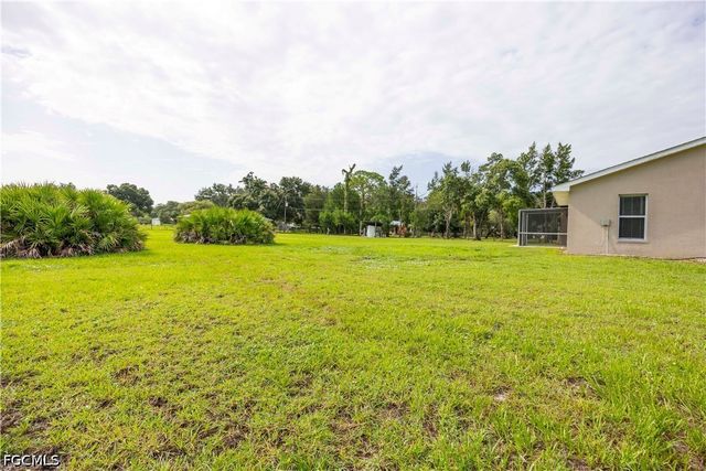 21680 N River RD, Alva, FL 33920