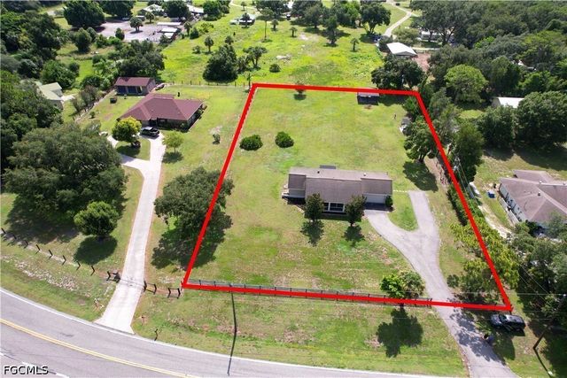 21680 N River RD, Alva, FL 33920