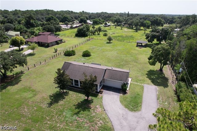 21680 N River RD, Alva, FL 33920
