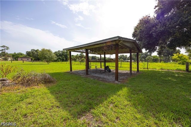 21680 N River RD, Alva, FL 33920