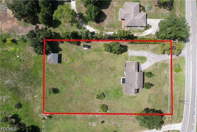 21680 N River RD, Alva, FL 33920