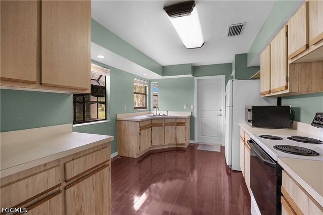 21680 N River RD, Alva, FL 33920