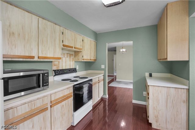 21680 N River RD, Alva, FL 33920