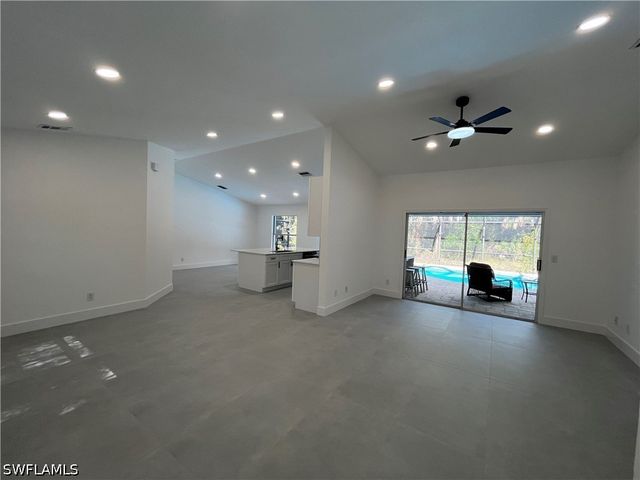 2730 4th ST NW, Naples, FL 34120