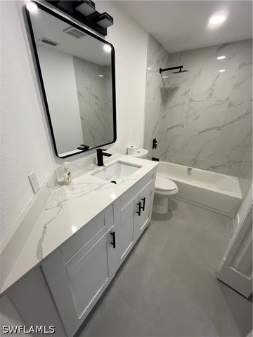 2730 4th ST NW, Naples, FL 34120