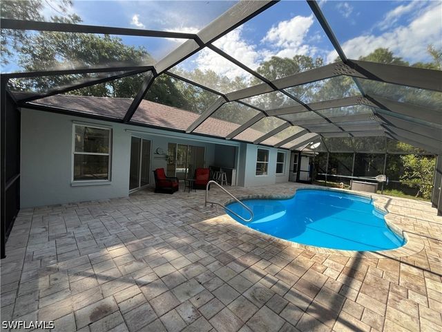 2730 4th ST NW, Naples, FL 34120
