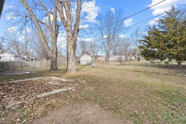 1508 S Pawnee Circle, Olathe, KS 66062