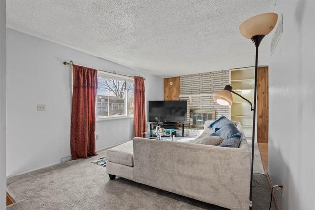 1508 S Pawnee Circle, Olathe, KS 66062