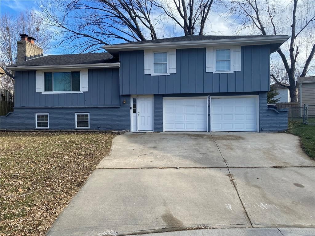 1508 S Pawnee Circle, Olathe, KS 66062