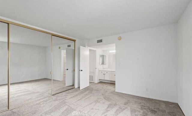 18307 Burbank 68, Tarzana, CA 91356