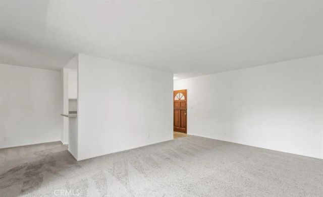 18307 Burbank 68, Tarzana, CA 91356