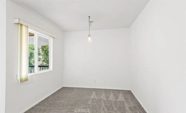 18307 Burbank 68, Tarzana, CA 91356