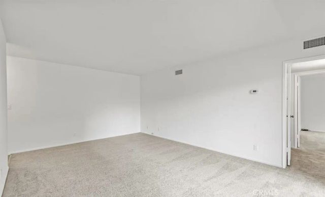 18307 Burbank 68, Tarzana, CA 91356