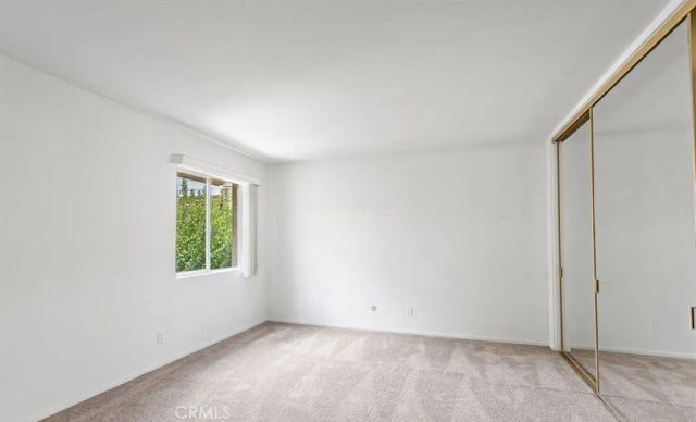 18307 Burbank 68, Tarzana, CA 91356