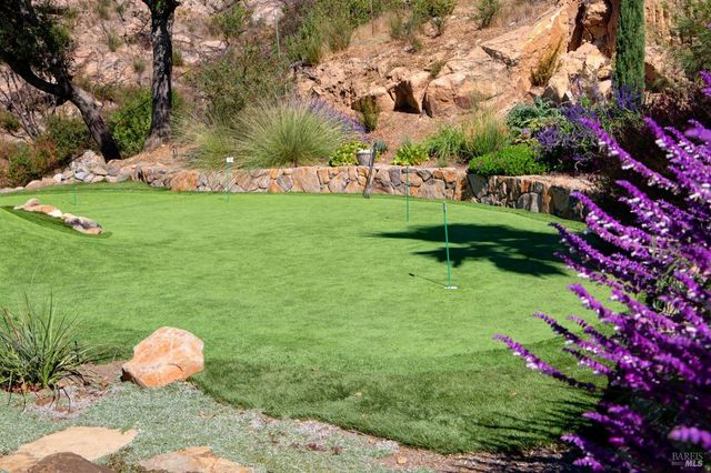 1340 Crestmont Dr, Angwin, CA 94508