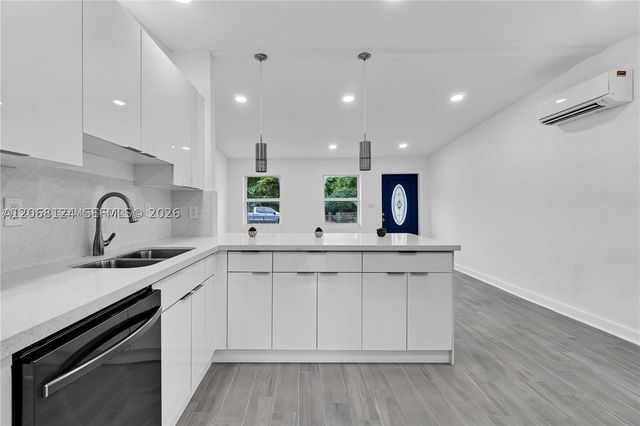 1175 NW 133rd St, North Miami, FL 33168