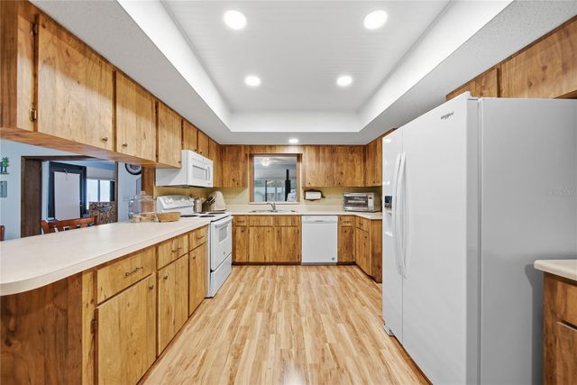 3704 THONOTOSASSA ROAD, Plant City, FL 33565