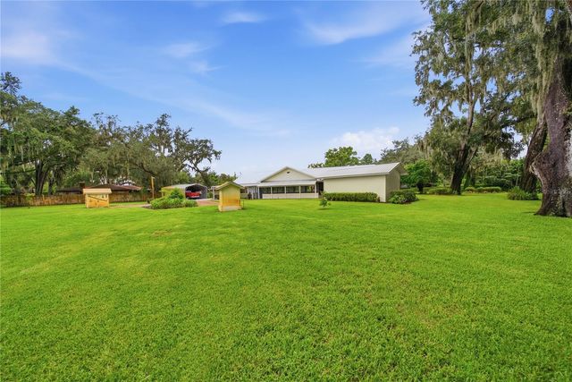 3704 THONOTOSASSA ROAD, Plant City, FL 33565