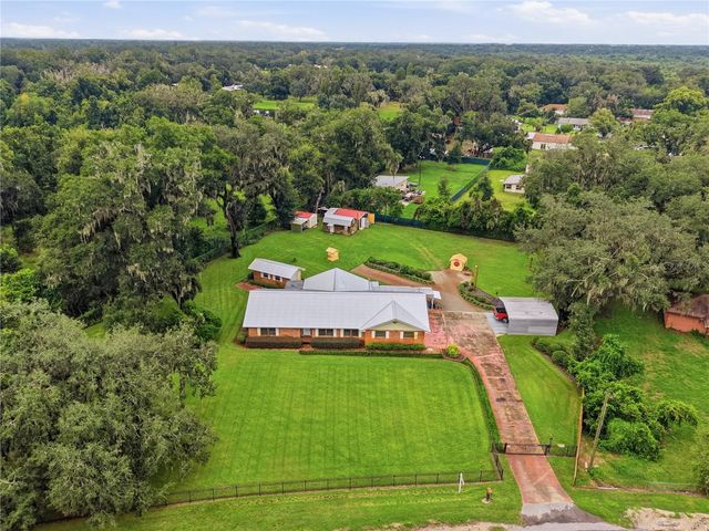 3704 THONOTOSASSA ROAD, Plant City, FL 33565