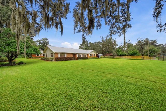 3704 THONOTOSASSA ROAD, Plant City, FL 33565