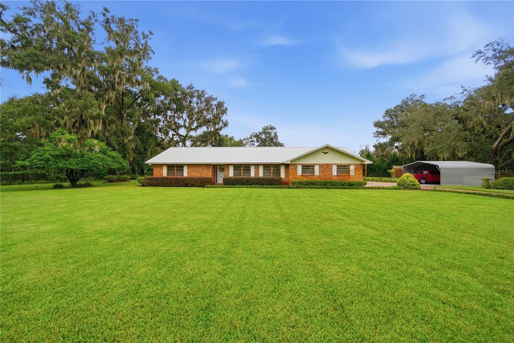 3704 THONOTOSASSA ROAD, Plant City, FL 33565