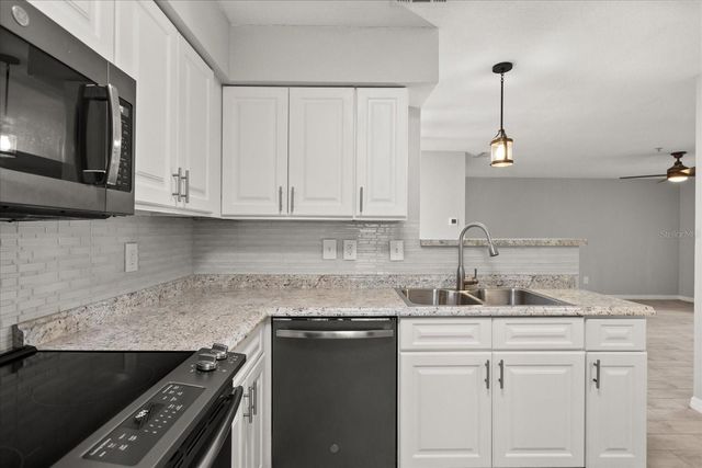 236 AFTON SQUARE 109, Altamonte Springs, FL 32714