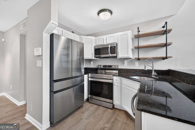 1031 State Street NW 209, Atlanta, GA 30318