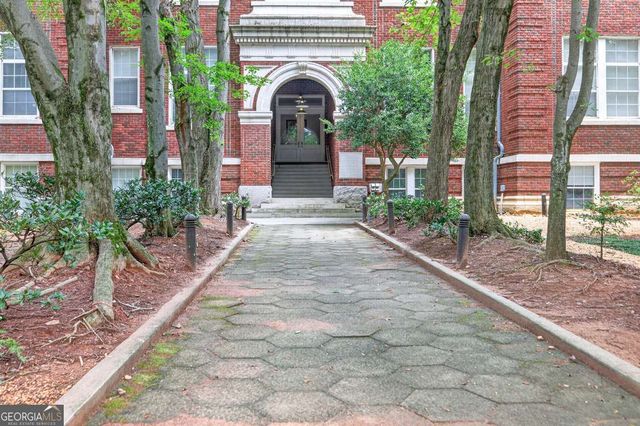 1031 State Street NW 209, Atlanta, GA 30318