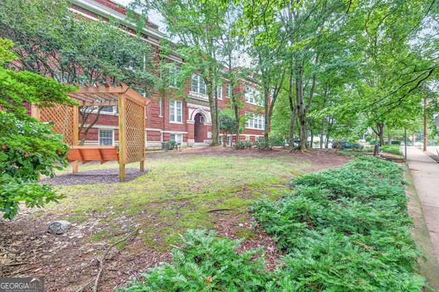 1031 State Street NW 209, Atlanta, GA 30318