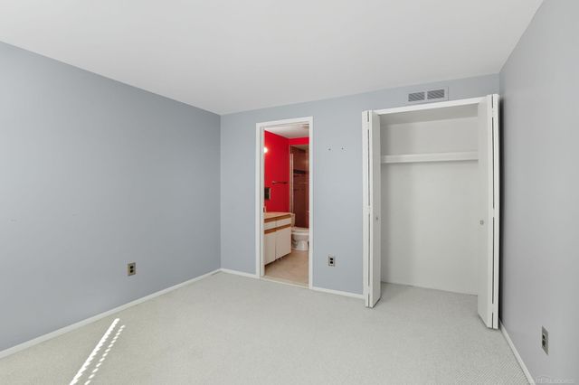 1105 Kirts Boulevard C, Troy, MI 48084