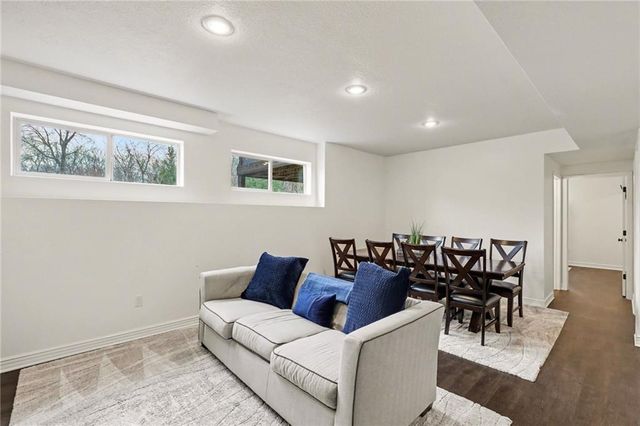 4212 SW Stoney Brook Drive, Lee's Summit, MO 64082