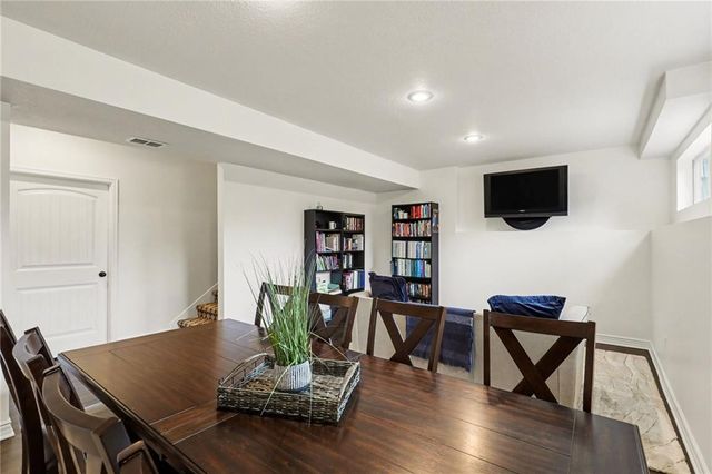 4212 SW Stoney Brook Drive, Lee's Summit, MO 64082