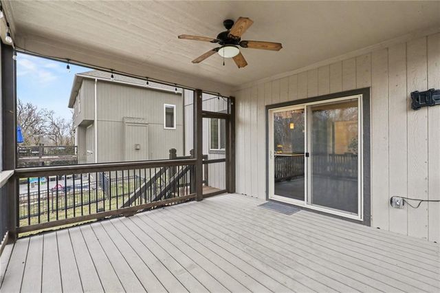 4212 SW Stoney Brook Drive, Lee's Summit, MO 64082