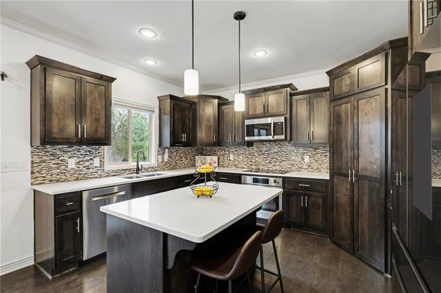 4212 SW Stoney Brook Drive, Lee's Summit, MO 64082