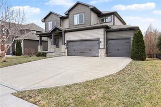 4212 SW Stoney Brook Drive, Lee's Summit, MO 64082