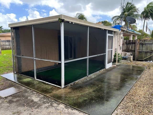 3851 NW 4th Place, Lauderhill, FL 33311