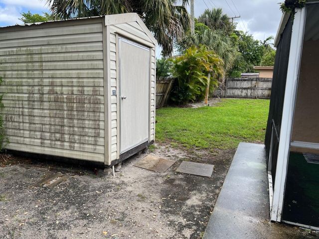 3851 NW 4th Place, Lauderhill, FL 33311