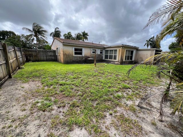 3851 NW 4th Place, Lauderhill, FL 33311