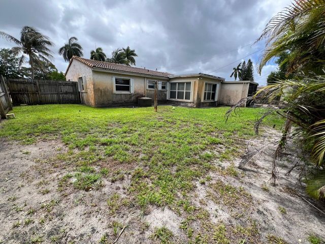 3851 NW 4th Place, Lauderhill, FL 33311