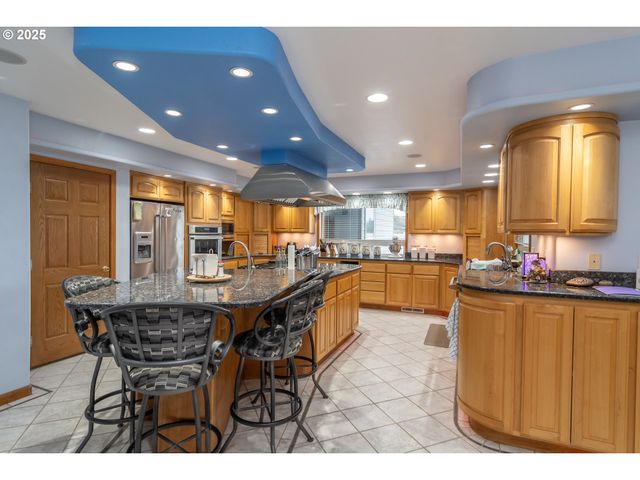 1821 Nw SELLWOOD St, Roseburg, OR 97471