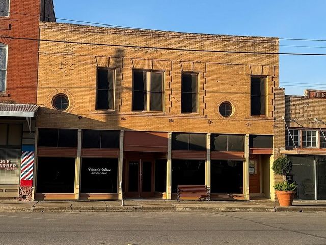 107 E Main Street, Eagle Lake, TX 77434